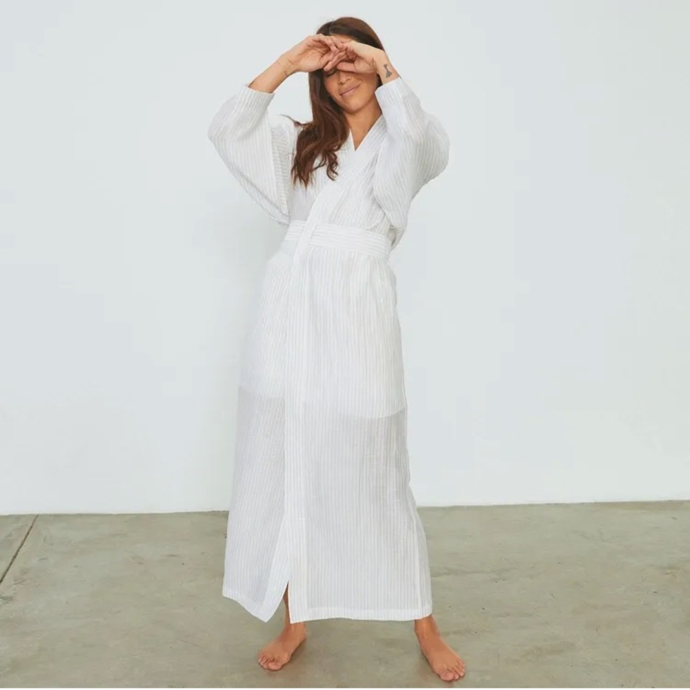 NEW Lunya resort linen silk robe - Picture 2 of 12